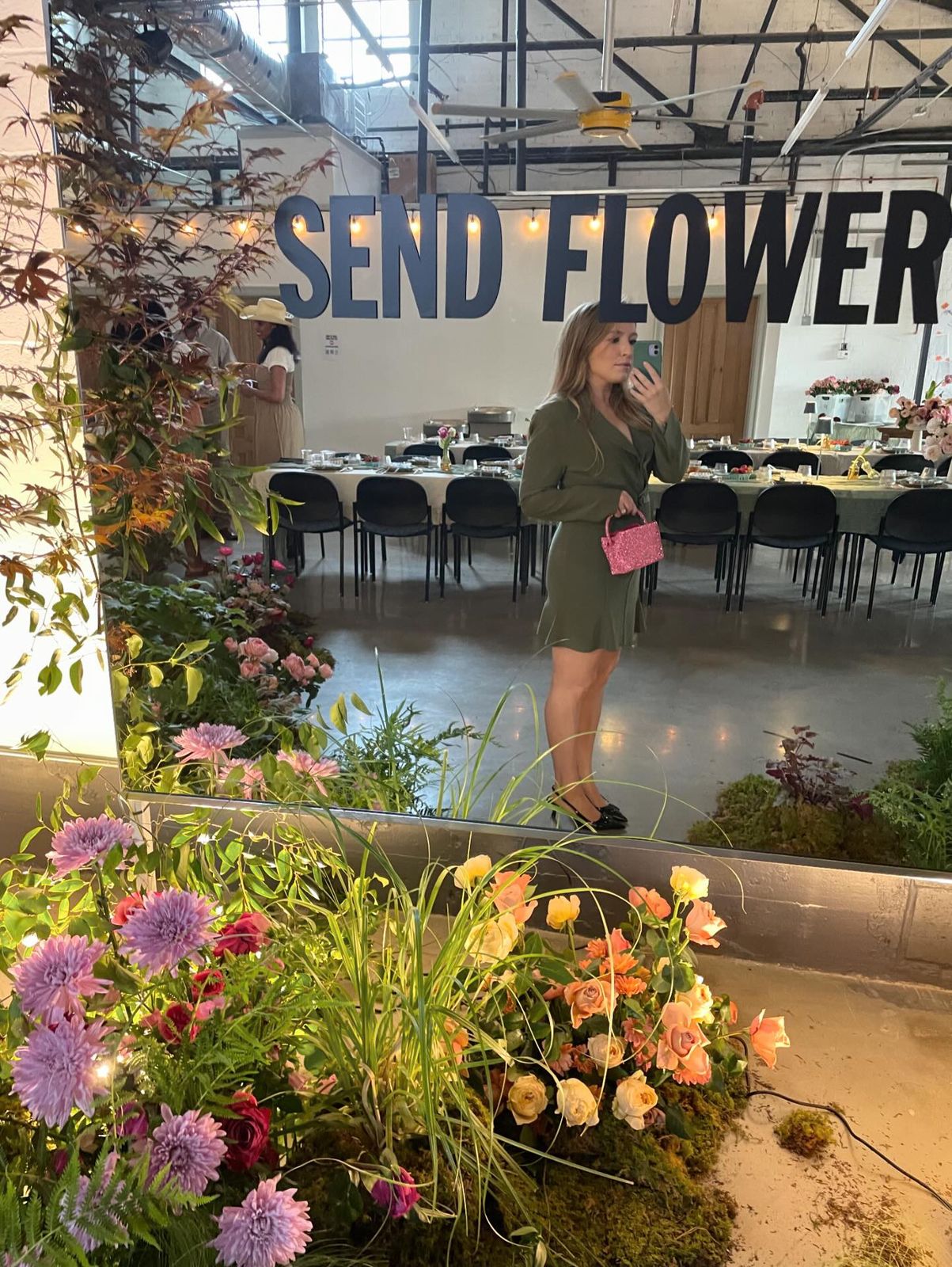 Everyday custom airbrush tan - Send Flowers